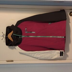 NWT3K Medium ski snow snowboard shell jacket